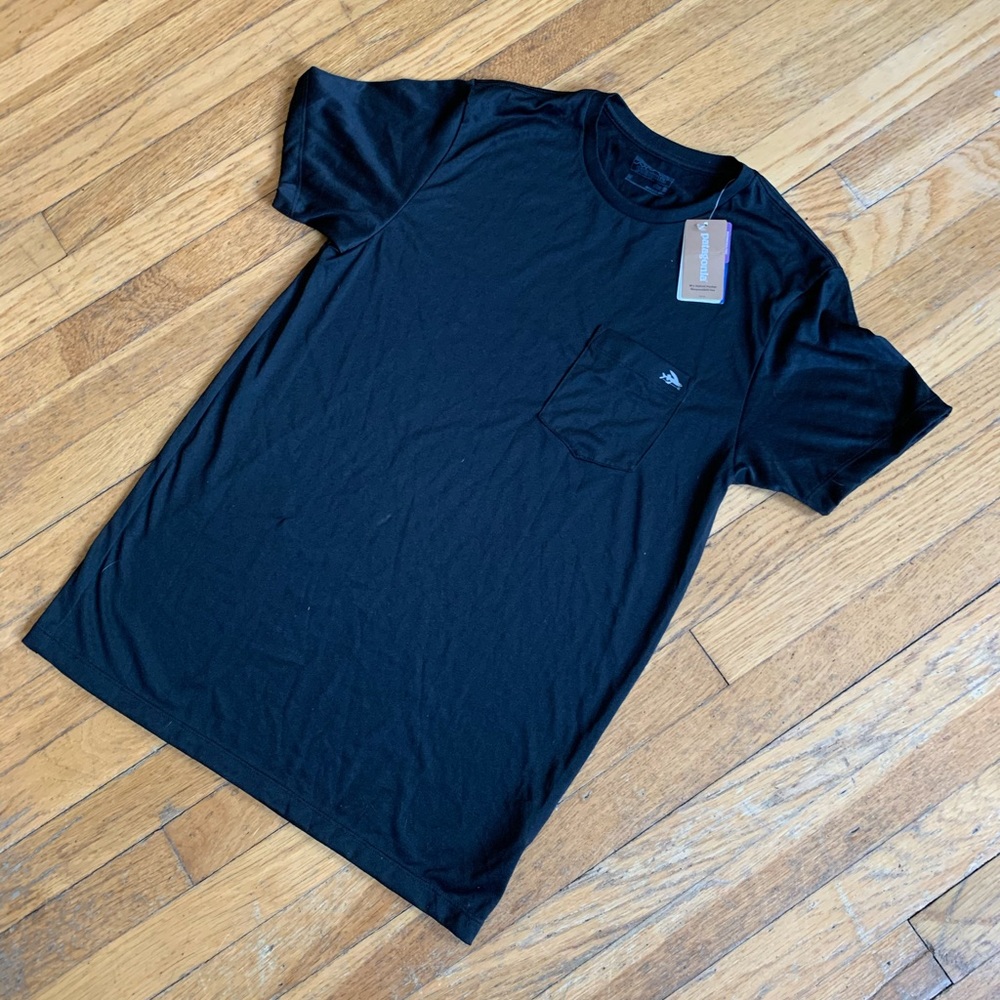 Men’s Medium Patagonia pocket Responsibili-Tee